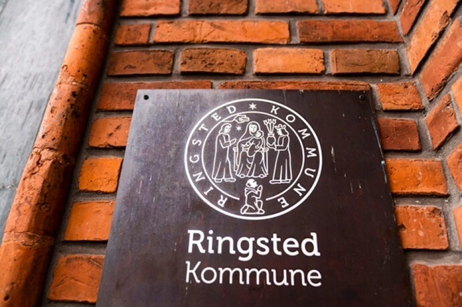 Borgmesteren i Ringsted Kommune erkender, at han havde drukket for meget og har opført sig upassende overfor en kvinde. Det får byrådskolleger til at stille spørgsmålstegn ved hans position.