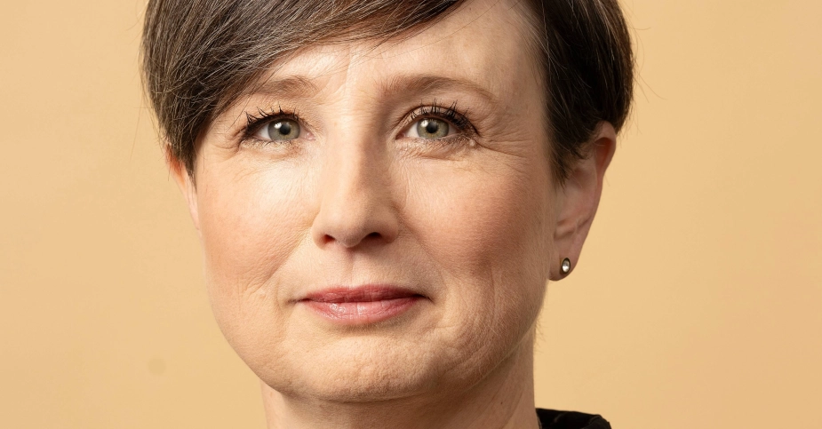 Når vi sætter lighedstegn mellem ældrepolitik og pleje, overser vi vigtige aspekter, skriver Sascha Faxe, ældreordfører for Alternativet.