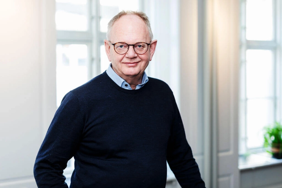 Kun 4 ud af 10 medarbejdere er uddannede socialpædagoger – og en lige så stor andel er ufaglærte. Det duer simpelthen ikke, når vi skal give faglig støtte til mennesker med alvorlige psykiske lidelser.