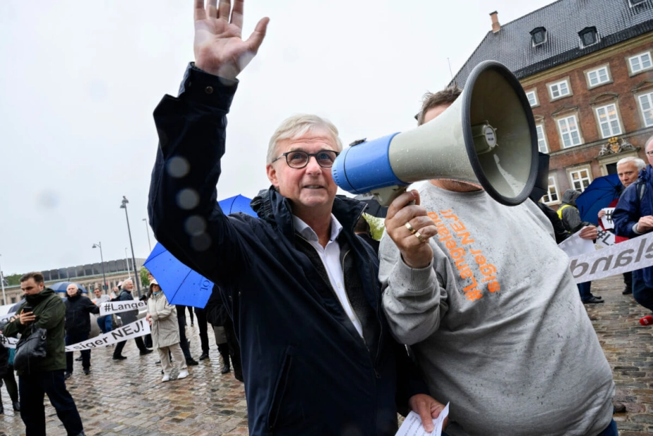 Tonni Hansen takker af som borgmester ved udgangen af 2025. Her ses han på barrikaderne i København under demonstration imod udrejsecenter på Langeland.