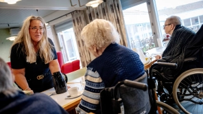Nyt kursus skal ruste medarbejdere til omsorgsarbejdet i ældreplejen