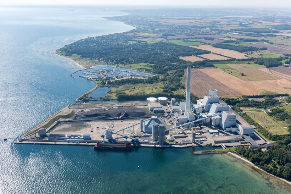 Liberal Alliance vil inden 2040 erstatte Studstrupværket med et atomkraftværk nord for Aarhus. Atomkraftværket skal opføres med små modulære reaktorer, som skal forsyne Østjyllands borgere med atomkraft.