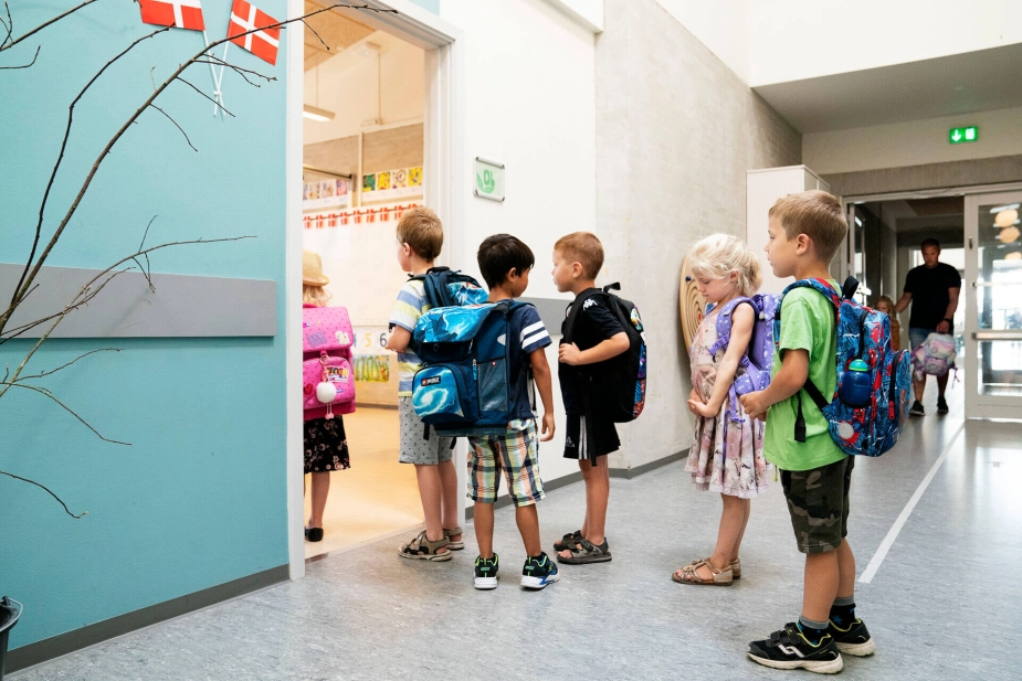 Forældres økonomiske ressourcer har i sig selv betydning for, hvor godt børn klarer sig uddannelsesmæssigt og økonomisk.
