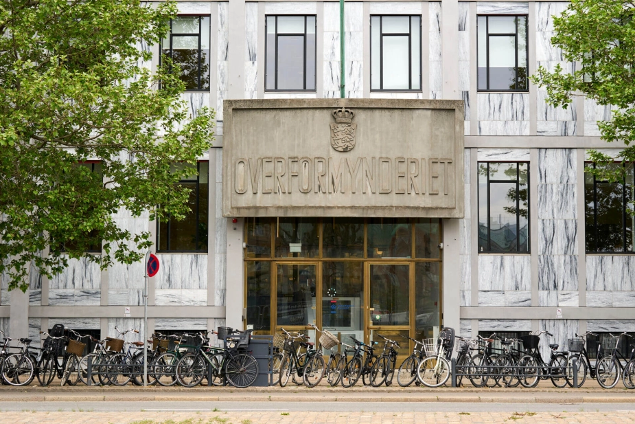 Regeringen (Socialdemokratiet, Venstre og Moderaterne), SF, Det Konservative Folkeparti og Radikale Venstre har med Aftale om Ungeløftet i alt afsat 1,16 mia. kr. til at udbrede indsatserne IPS og ’Flere unge skal med’ i perioden 2025-2035. I første ansøgningsrunde, som er åben nu, er der afsat ca. 520 mio. kr. til indsatser for unge i alderen 15-29 år i perioden 2025-2028. Der planlægges to lignende ansøgningsrunder i perioden 2029-2035.