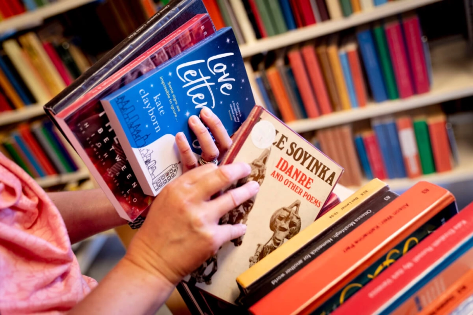 Frederikshavn Byråd er gået imod en indstilling fra det lokale bibliotek om at hæve aldersgrænsen for hvem der kan besøge i selvbetjeningstiden.