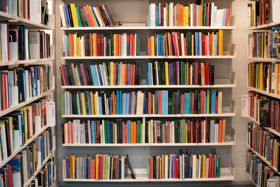 Køge Kommune afskaffer biblioteksgebyr.
