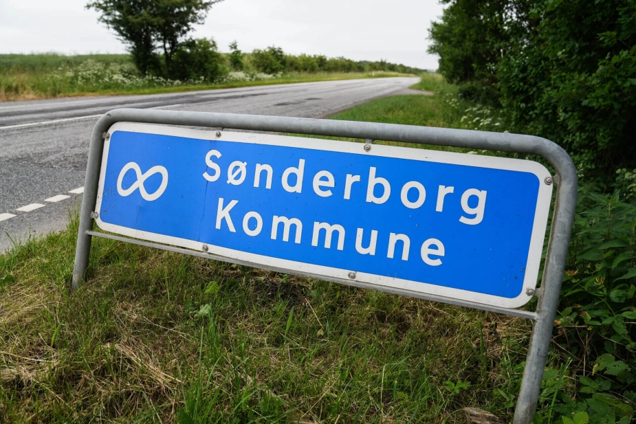 Sønderborg Kommune har anbragt to børn som har mistet sprog til at kommunikere med udenlandske forældre.