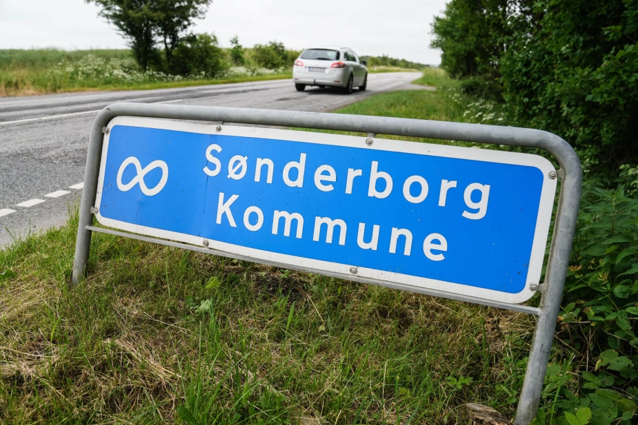 Kommunen meldte den injurierende video til politiet.