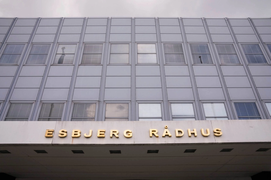 Som et led i Esbjergs Kommunens budgetaftale for 2025-2028 besluttede byrådet at udarbejde et oplæg til organisering og struktur for tilbuddene på det specialiserede voksenområde, der sikrede økonomisk balance.