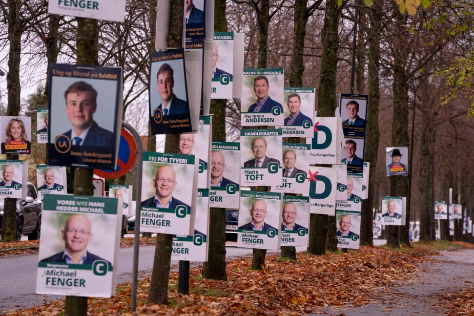 Det er ikke kun lygtepæle, der tiltrækker valgplakater (arkivfoto).