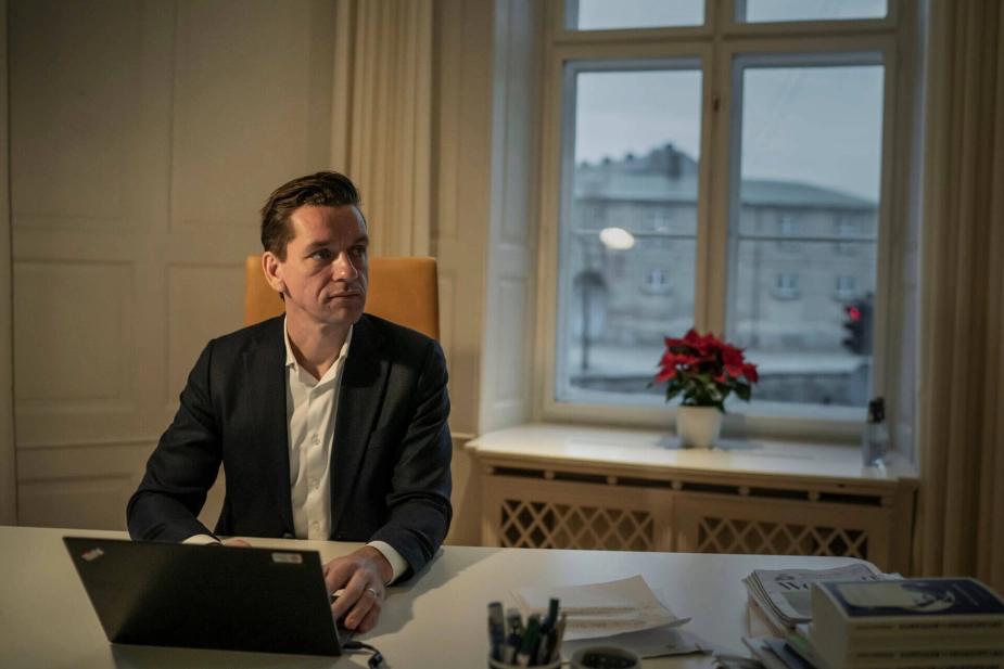 Beskæftigelsesminister Kaare Dybvad Bek har sendt bekendtgørelsen om den nye jobpræmie til kommunerne i høring. Ordningen skal belønne kommuner, der hjælper aktivitetsparate kontanthjælpsmodtagere til løntimer.