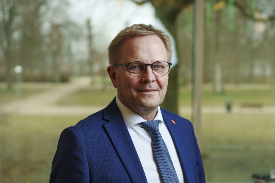Morsøs borgmester Hans Ejner Berthelsen (V) klager nu til Energeriankenævnet efter Enegergistyrelsen har stoppet et grønt projekt på øen.
