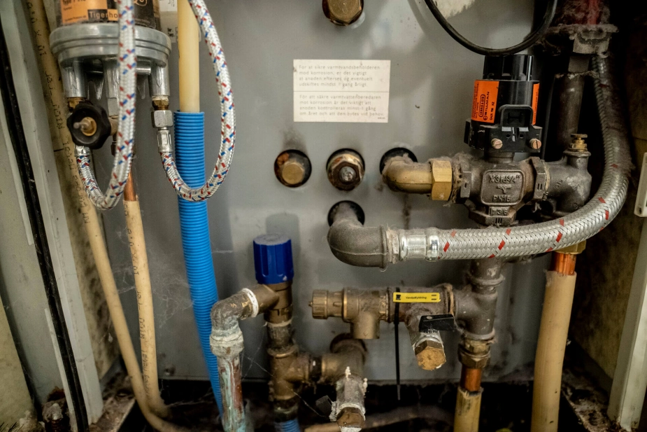 Det kan give økonomisk mening at prioritere husholdninger med oliefyr højere end gasfyr, når varmepumpepuljen skal deles, da klimagevinsten ved konvertering af gasfyr er aftagende, i takt med biogassen vinder indpas i ledningerne, skriver Økonomisk Råd.