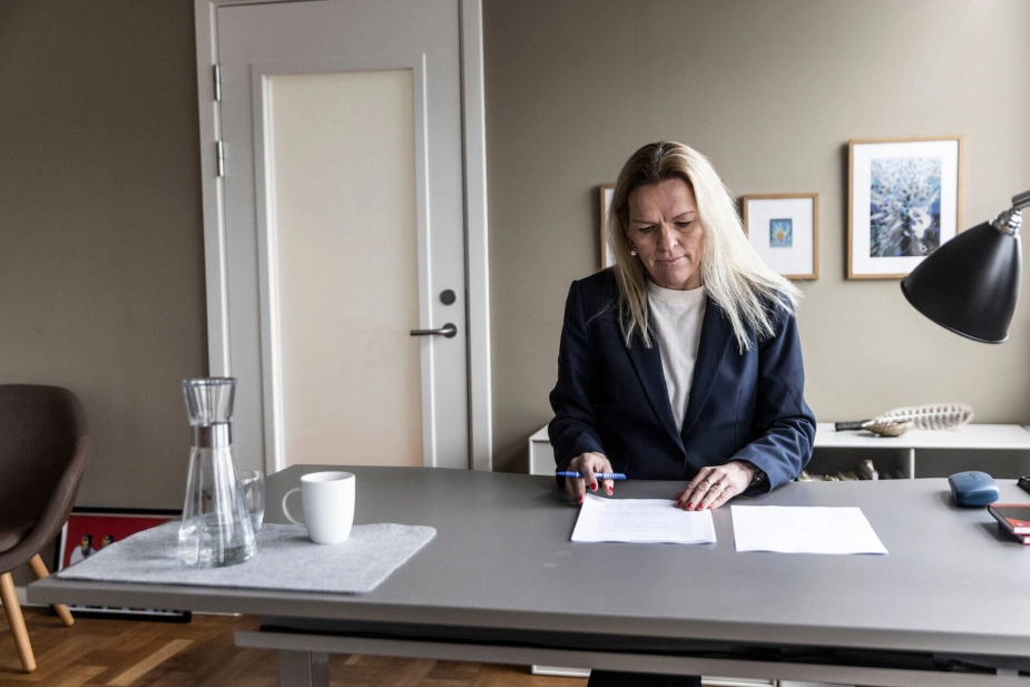 "Jeg skal selvfølgelig reagere, når jeg får viden om det her," siger ældreministeren.
