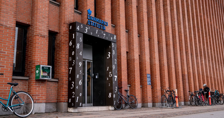 "Det er et generelt vilkår for alle stikprøvebaserede undersøgelser, at resultater for små delpopulationer vil være forbundet med større statistisk usikkerhed," skriver Danmarks Statistik blandt andet i en mail til NB-Ældre.