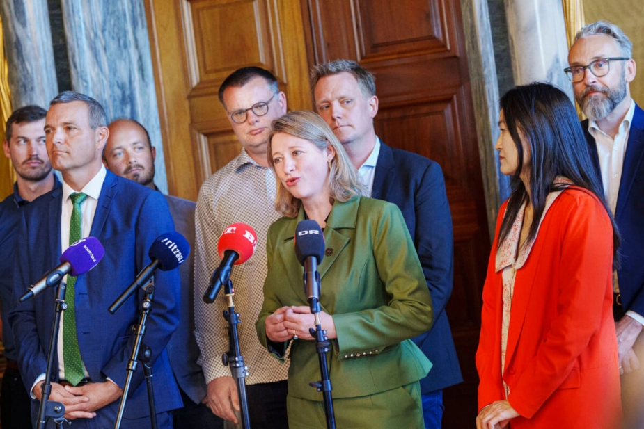 Økonomiudvalget i Københavns Kommune er blevet enig om, at virksomheder skal have deres betaling hurtigere. Derfor skal firmaer ikke vente i hele 30 dage fremover, men kun fem til seks dage. Fotoet er fra da kommunen indgik budgetaftale sidste år.
