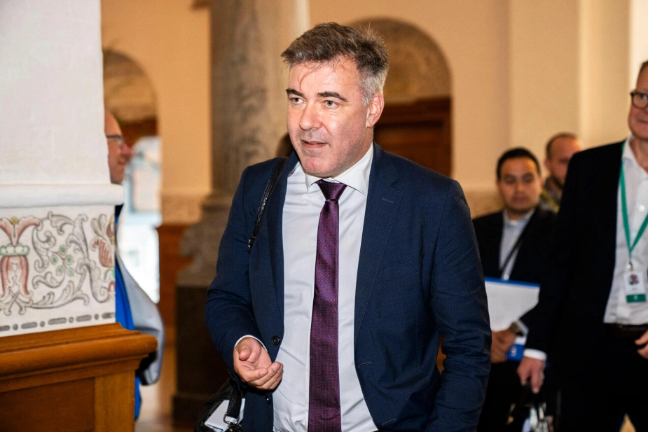 Klima-, energi- og forsyningsminister Lars Aagaard (M) mener, at det vil give store "massive forsinkelser", hvis igangværende CCS-udbud bliver annulleret.