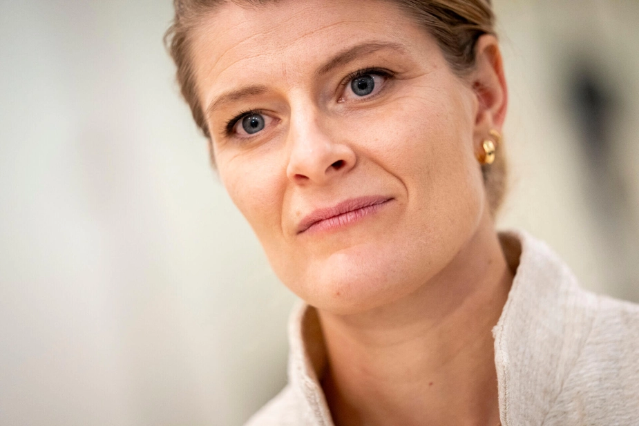 "Stress kan ramme os alle og er i dag så indgribende, at vi ikke kun kan se på det som et individuelt problem", siger beskæftigelsesminister Ane Halsboe-Jørgensen (S).