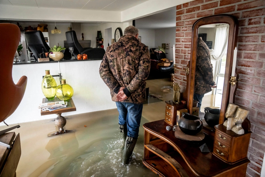 F&P vil bruge stormflodsordningen aktivt til at forebygge skader langs kysterne. Et af forslagene er, at erstatninger fra puljen skal kunne bruges på at genopbygge huset et bedre sted på grunden eller på en helt ny matrikel.