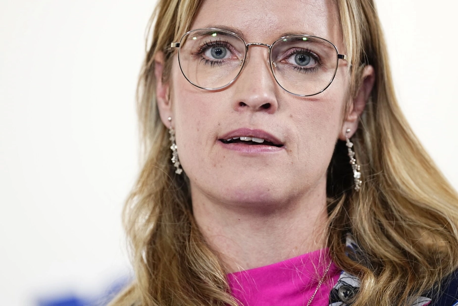 Økonomiminister Stephanie Lose (V) oplevede på dagens pressemøde, at pressen er blevet tiltagende kritisk overfor den store vækst i statens administration, og regeringens manglende planer for at reducerede den.