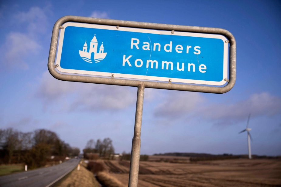 Nye Vestas vindmøller på 4,5 megawatt i syd for Randers lever ikke op til Energinets netop indførte tekniske krav.