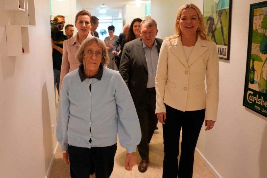 Ældreminister Mette Kierkgaard (M) står i spidsen for forhandlingerne om ældrereformen for regeringen. Hun er dog allerede i de indledende forhandlinger blevet presset af ældreordførerne udenfor regeringen til at afholde ekstra tekniske briefinger.