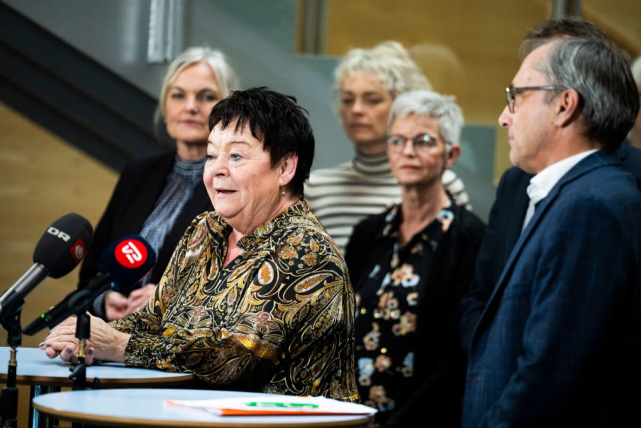 Efter 100 timers forhandlinger fremlagde Mona Striib og Michael Ziegler lørdag overenskomstaftalen på det kommunale område, der fornyes pr. 1. april 2024 og straks resulterer i en lønstigning på 4,0 procent.