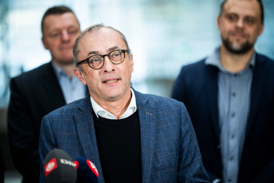 Fagforeningerne har under forhandlingerne bedt om mere fleksibilitet og frihed til at vælge mellem løn og fridage. KL har holdt meget igen af hensyn til rekrutteringskrisen. "Vi træder lidt forsigtigt", siger Michael Ziegler.