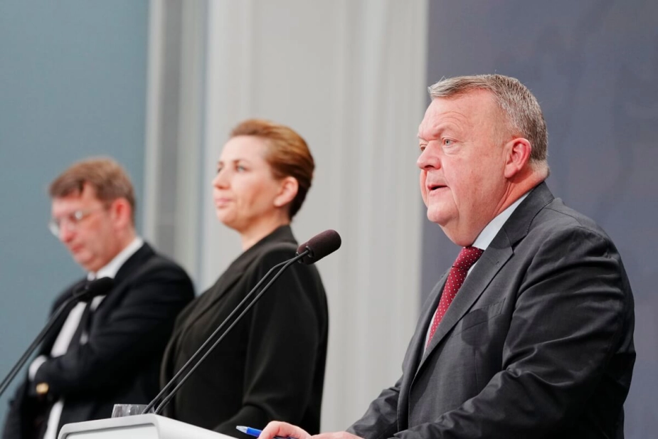 Lars Løkke (M) konstaterer i ny lydbog, at regeringsgrundlaget snart er gennemført. Men som med alt andet i bogen, så er der ikke konkrete svar eller kritiske spørgsmål. Eksempelvis om der kommer et nyt regeringsgrundlag?