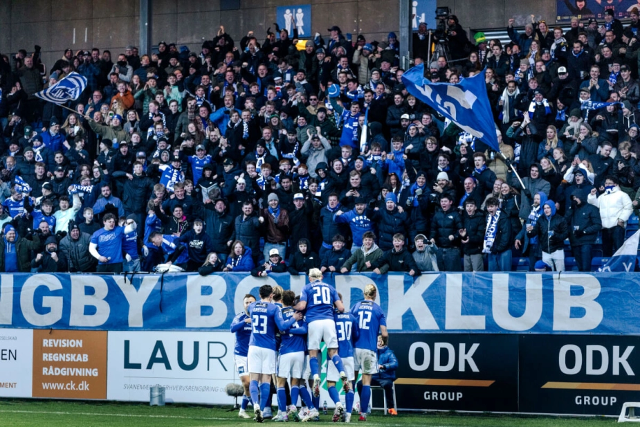F. C. København og Lyngby Boldklub træder ind i det nye initiativ, Startblokken, der støtter ledige 18-29-årige ind i fællesskabet på arbejdsmarkedet eller en uddannelse.