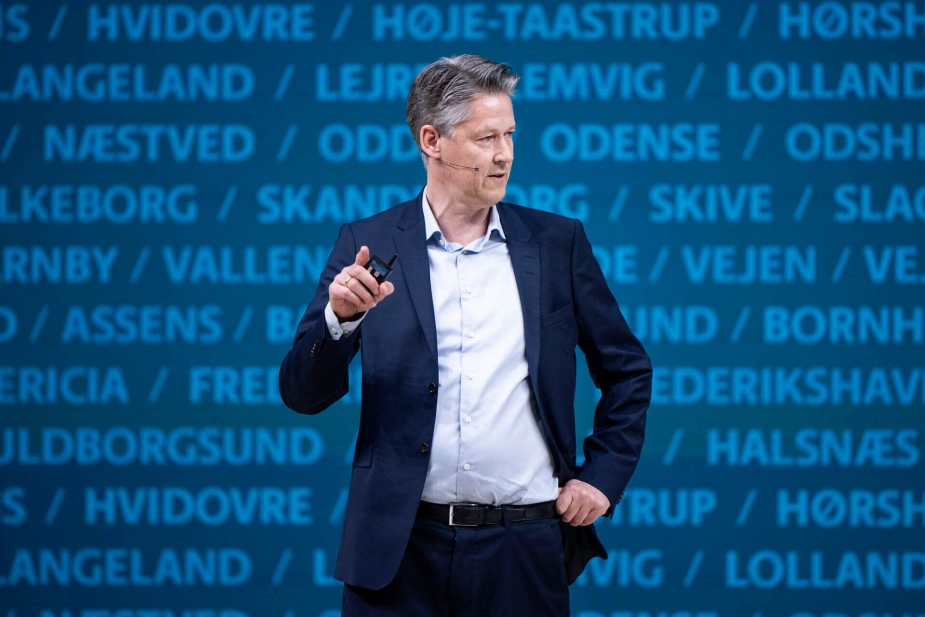 Det vil koste velfærd eller skattestigninger, hvis regeringen øger forsvarsudgifterne, siger tidliger overvismand Michael Svarer.