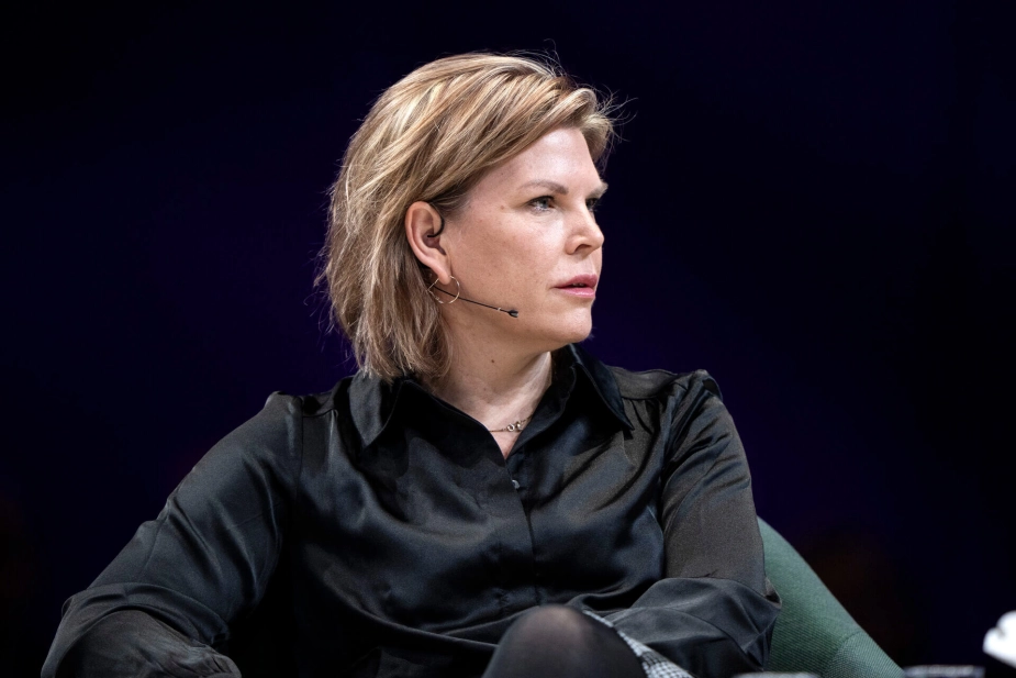 "Lad os have den samtale med hinanden. Lad os få indhentet praksis rundt fra andre kommuner. Og så lad os kigge på, om der er noget af det, vi kan se os selv i," siger Pernille Beckmann (V), borgmester i Greve Kommune.