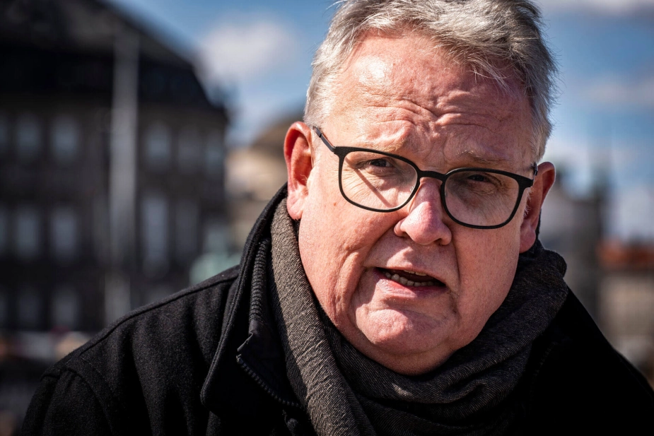 KL’s arbejdsmarkedsformand Steen Christiansen (S) afviser kritikken fra Statsrevisorerne og mener, at kommunerne bør måles på resultater frem for proceskrav.