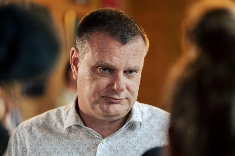 Lars Weiss (S) er blevet pålagt at henvende sig til udlændinge- og integrationsministeren.