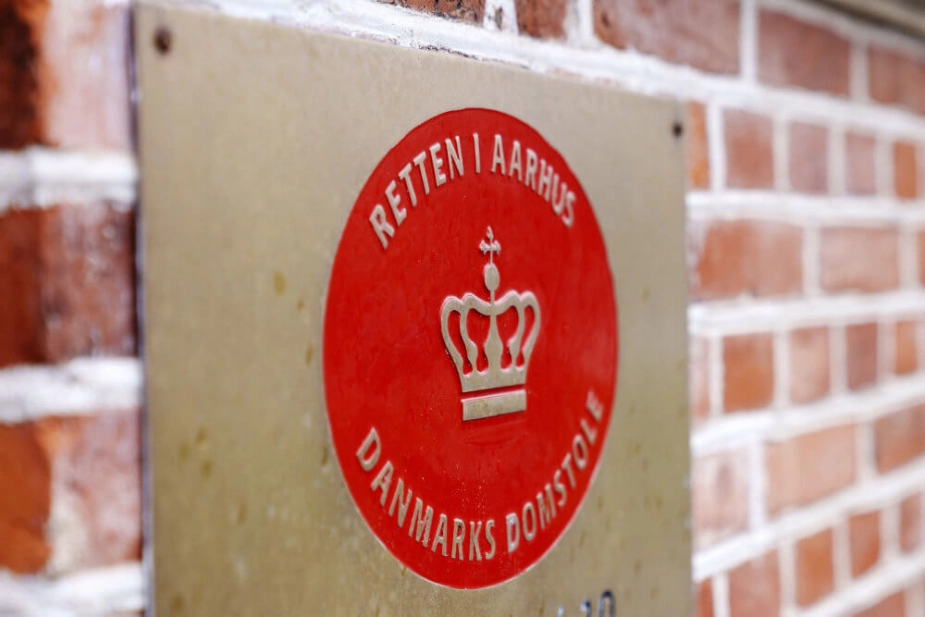 Tre mænd kræves torsdag i Retten i Aarhus idømt ubetinget fængsel mellem to et halvt og tre år for millionsvindel mod Østjysk Bolig og en entreprenørvirksomhed. (Arkivfoto).