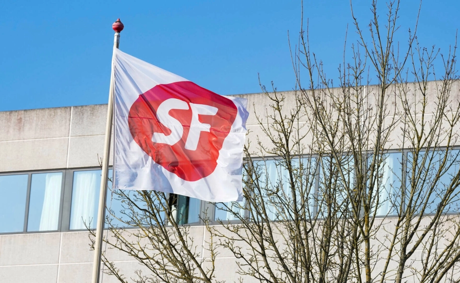 Trods opbakning fra den lokale partiforening må John Brandt (SF) nu sande, at hans fortid tager for stort fokus.
