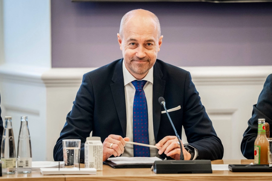 Inden årets udgang vil der blive offentliggjort en analyse, som vil vise, hvor den eksisterende regulering har slået fejl, siger Magnus Heunicke (S) på et samråd om beskyttelsen af sårbare grundvandsområder.