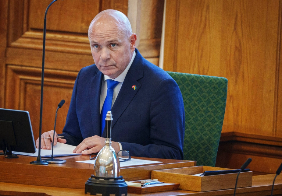 Den nye struktur med færre politiske udvalg i Folketinget sker, efter folketingsmedlemmer har fortalt om et for højt arbejdspres og sammenfaldende udvalgsmøder.