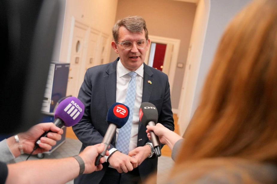Venstre støtter fortsat udrulningen af fjernvarme og varmepumper, understregede Troels Lund Poulsen lørdag, men han vil ikke "gennemtvinge en milliarddyr unødvendig udskiftning" af gasfyr, da biogas inden for få år vil gøre gassen i rørene grøn.