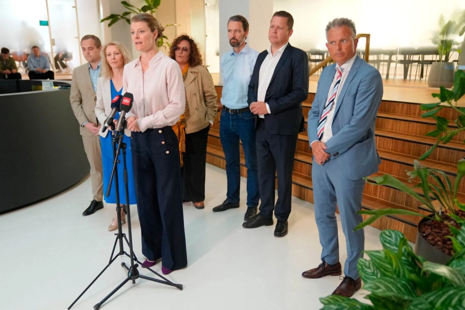 Ane Halsboe Jørgensen præsenterede aftalen til doorstep i Beskæftigelsesministeriet.
