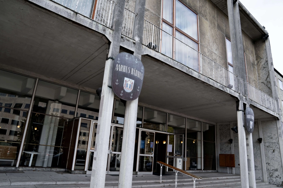 Aarhus Kommune hives i landsretten i sag om pige, der endte i genopdragelseslejr i Somalia. Den nu 24-årige kvinde mener, at kommunen har handlet ansvarspådragende.