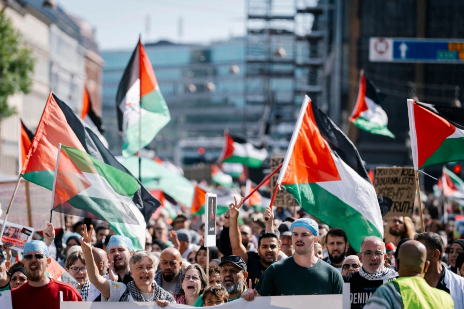 Især blandt unge og personer med anden etnisk herkomst kan situationen i Palæstina påvirke, hvor de sætter deres kryds. (Arkivfoto fra demonstration i København d. 24. august 2025.)