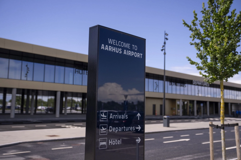 Aarhus Airport er i dag ejet af Aarhus Kommune, Syddjurs Kommune og Norddjurs Kommune. Selskabet Fairchild Denmark har planer om at træde ind i ejerkredsen som majoritetsejer.