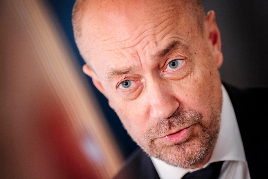 "Danmark står i en ny sikkerhedssituation. Det er derfor helt afgørende, at vandsektoren er beskyttet af opdaterede og tidssvarende regler," siger miljøminister Magnus Heunicke (S).