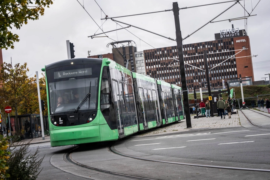 Første del af Hovedstadens Letbane blev indviet med en tur fra Ishøj Station til Glostrup, søndag den 26. oktober 2026.