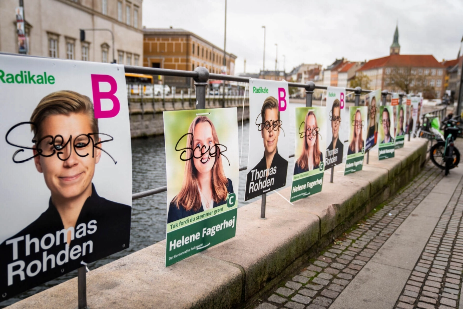 Valgplakater udsat for hærværk, i København onsdag den 29. oktober 2025.