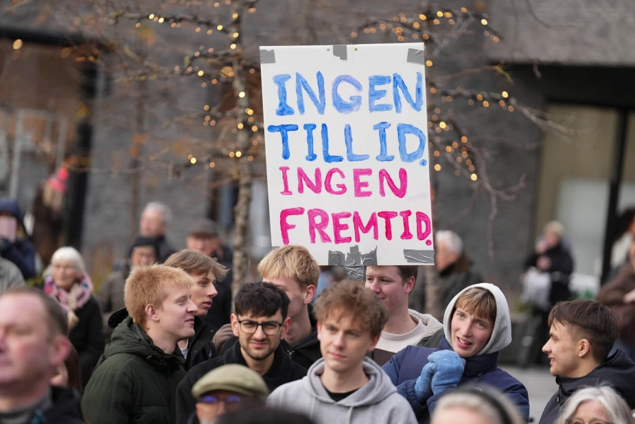 Fra sidste uges demonstration mod Ulla Sørensens partihop fra S til V, som væltede flertallet bag Johannes Lundsfryd.