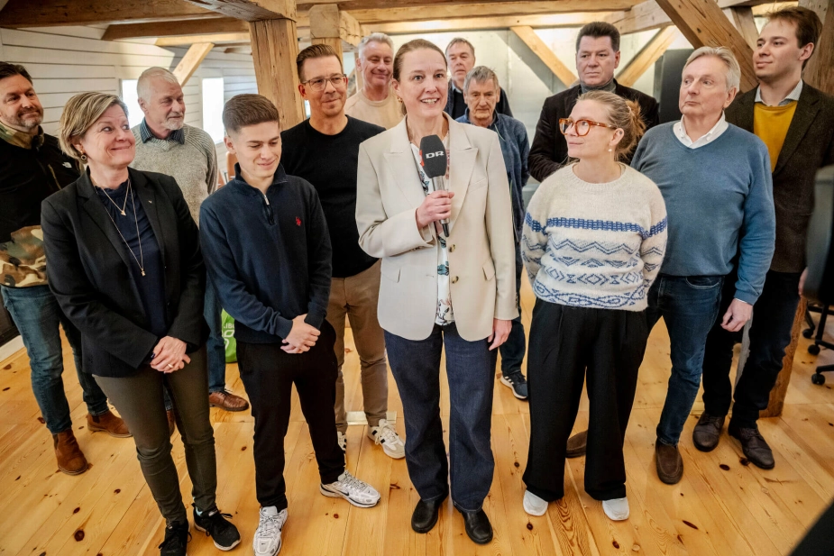 Din Stemmes Marie-Louise Brehm Nielsen blev præsenteret som ny borgmester i Lolland Kommune i november 2025. Folketingets Ombudsmand kræver nu svar på, hvorfor borgmesteren og to andre lokalpolitikere i Lolland Kommune har opsagt abonnementer hos lokalavis i kølvandet på kritiske artikler.