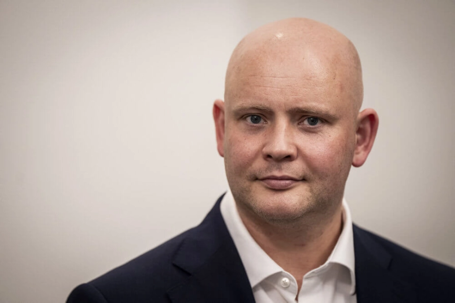 Kulturminister Jakob Engel-Schmidt (M) vil indkalde til forhandlinger om en ny medieaftale i 2026. (Arkivfoto).
