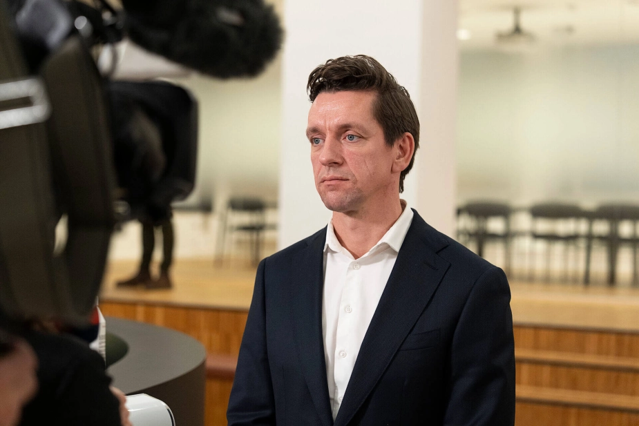 Valgkalenderen spiller ind, når det gælder en mulig aftale om unge førtidspensionister, erkender beskæftigelsesminister Kaare Dybvad Bek.